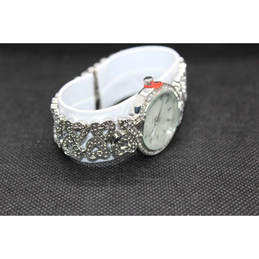 CHARTER CLUB WOMAN'S WATCH SILVER COLOR NEW WITH TAGS & BOX GREAT VALUE